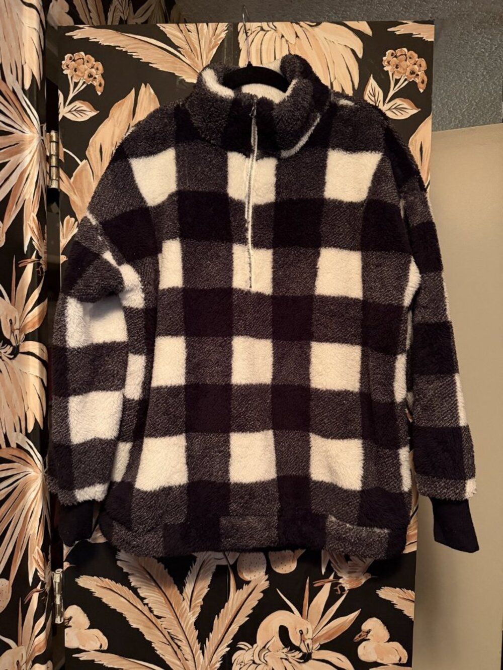 Loft Black White Buffalo Check Sherpa Zip Pullover Fuzzy Sweater M